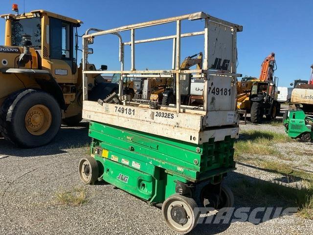 JLG 2032ES 剪叉式升降机