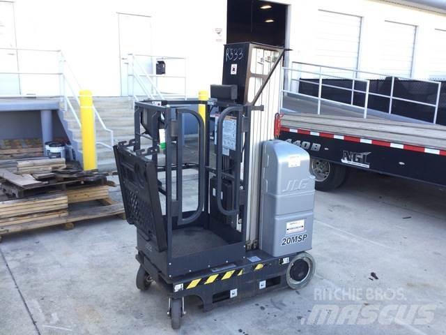 JLG 20MSP 客货电梯