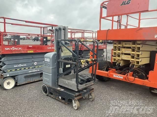 JLG 20MVL 客货电梯