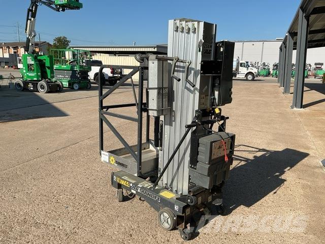 JLG 25AM 客货电梯