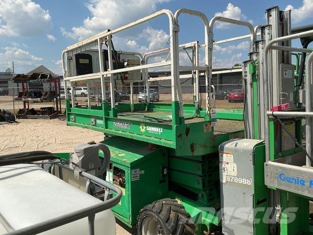 JLG 260MRT 剪叉式升降机