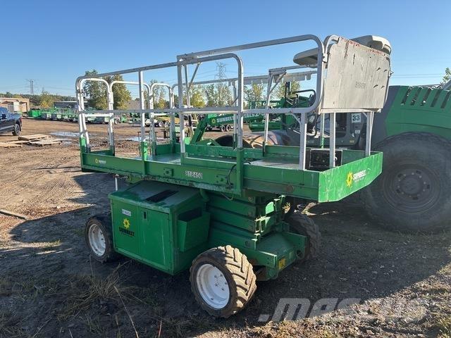 JLG 260MRT 剪叉式升降机