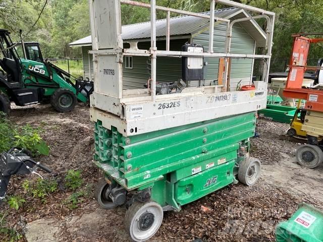 JLG 2632ES 剪叉式升降机
