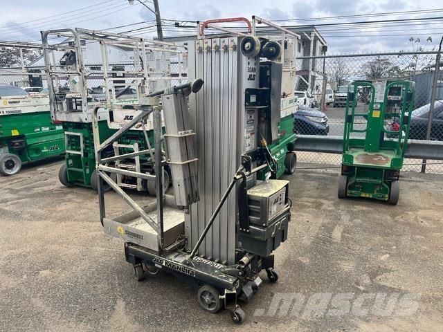 JLG 30AM 客货电梯