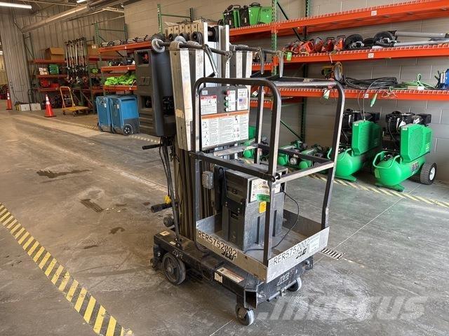 JLG 30AMDC 客货电梯