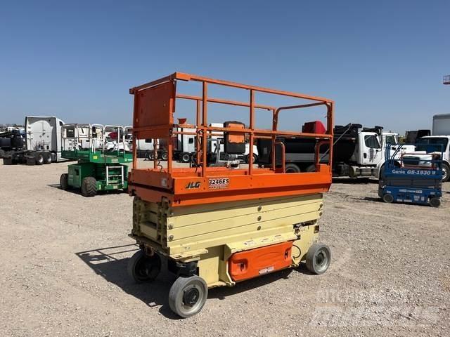 JLG 3246ES 剪叉式升降机