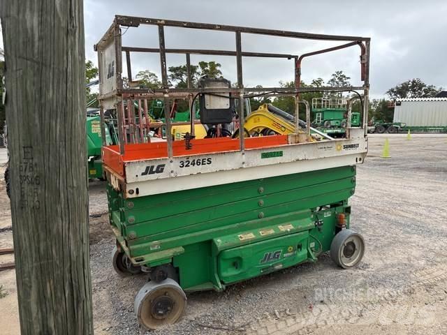 JLG 3246ES 剪叉式升降机