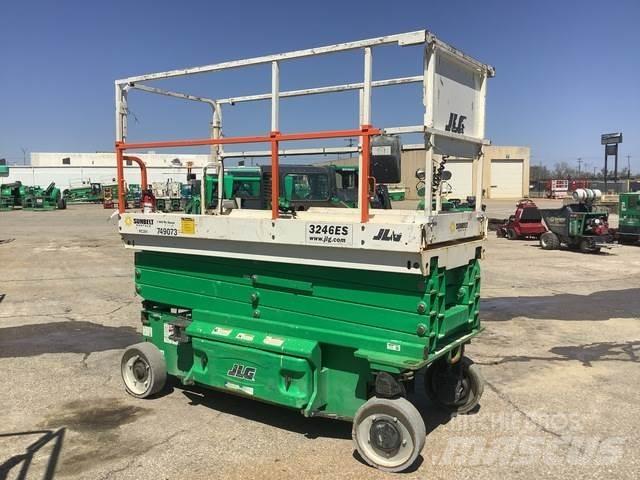 JLG 3246ES 剪叉式升降机