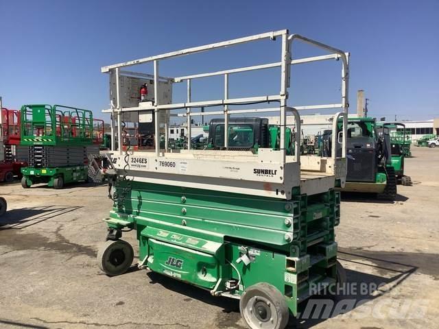 JLG 3246ES 剪叉式升降机
