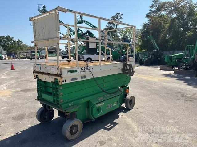JLG 3246ES 剪叉式升降机