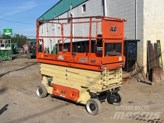 JLG 3246ES 剪叉式升降机