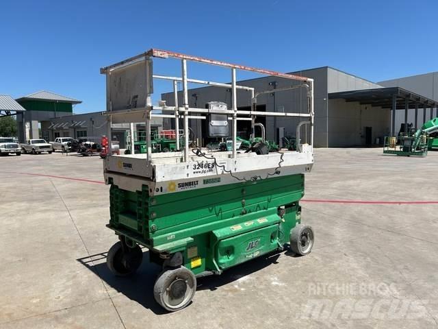 JLG 3246ES 剪叉式升降机