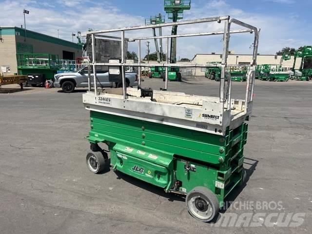 JLG 3246ES 剪叉式升降机