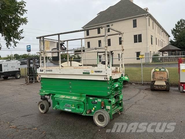 JLG 3246ES 剪叉式升降机