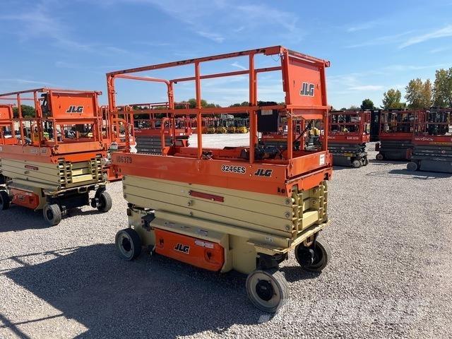 JLG 3246ES 剪叉式升降机