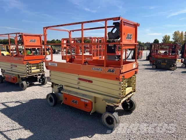 JLG 3246ES 剪叉式升降机