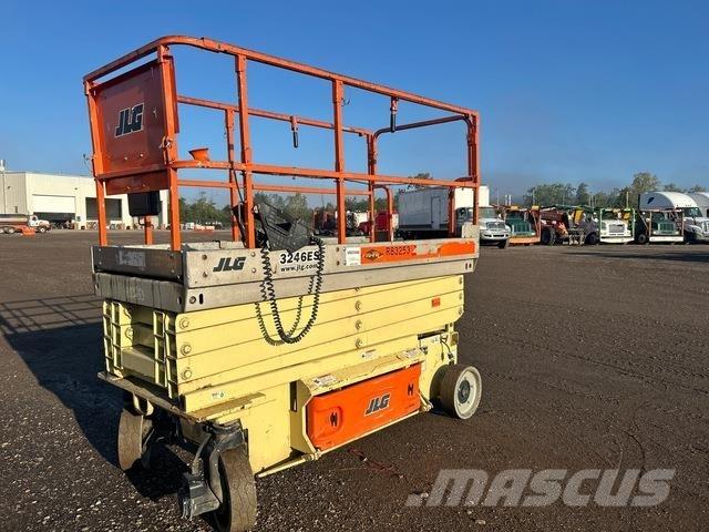 JLG 3246ES 剪叉式升降机