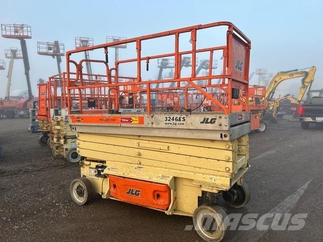 JLG 3246ES 剪叉式升降机