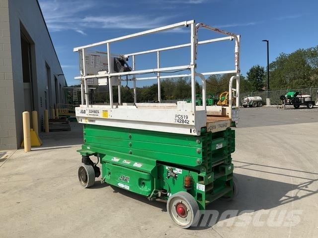 JLG 3246ES 剪叉式升降机