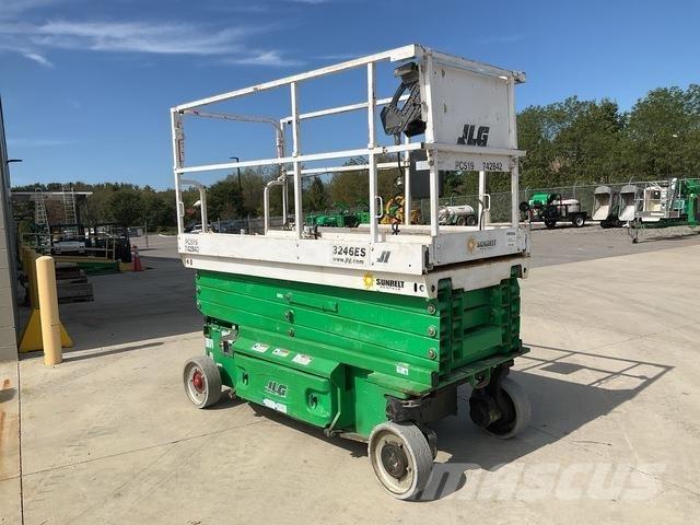 JLG 3246ES 剪叉式升降机
