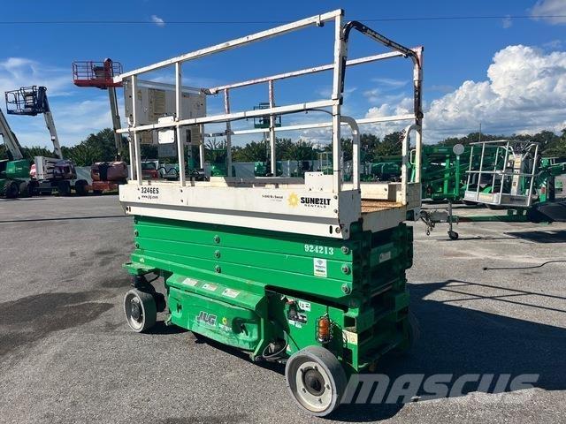 JLG 3246ES 剪叉式升降机