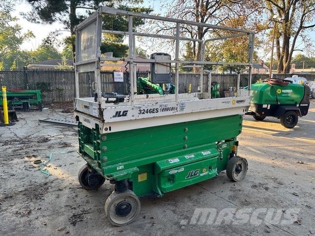 JLG 3246ES 剪叉式升降机