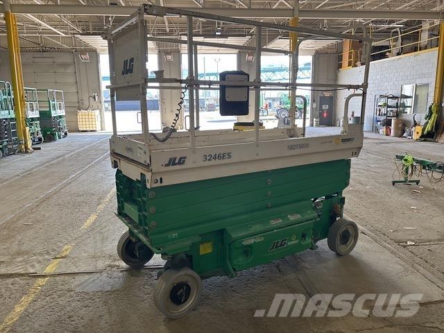 JLG 3246ES 剪叉式升降机