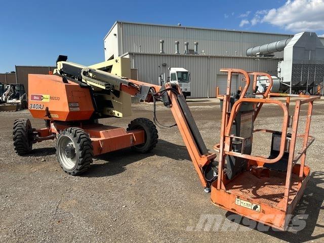 JLG 340AJ 曲臂高空工作平台