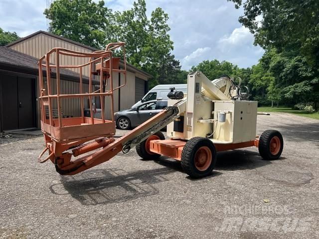 JLG 34HA 曲臂高空工作平台