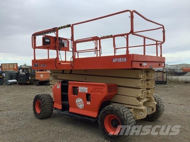 JLG 4394 RT 剪叉式升降机