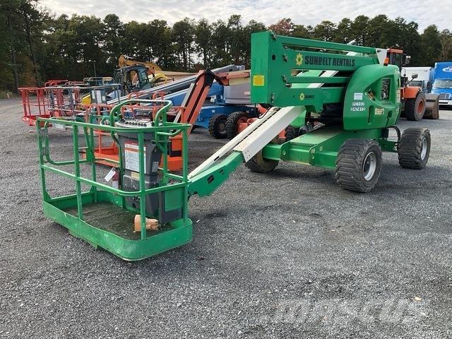 JLG 450A 曲臂高空工作平台