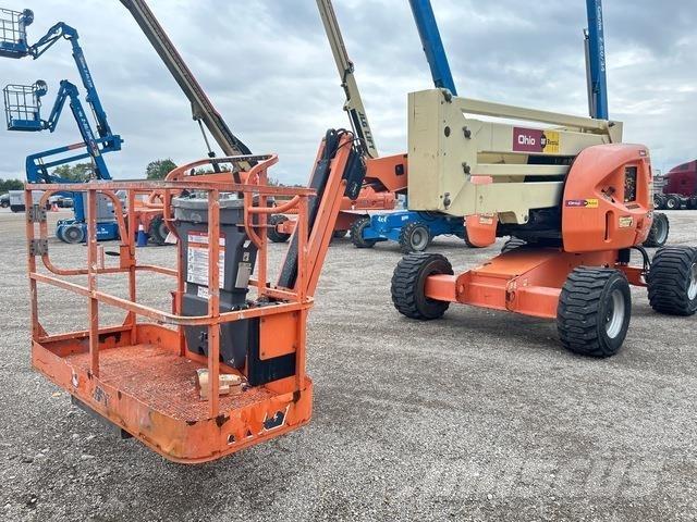 JLG 450AJ 曲臂高空工作平台