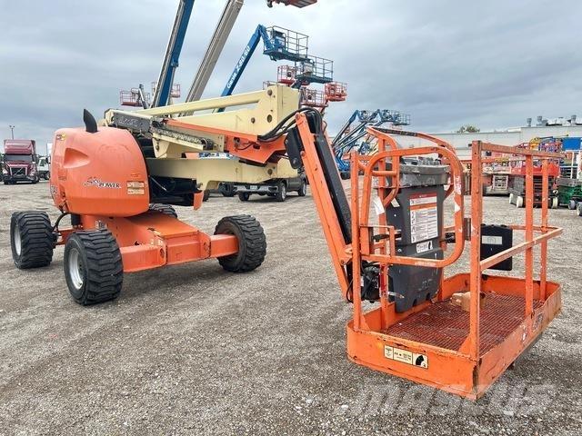 JLG 450AJ 曲臂高空工作平台