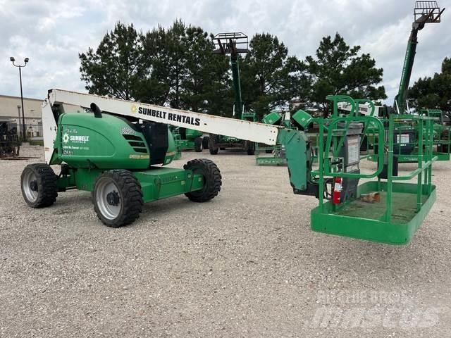 JLG 600A 曲臂高空工作平台