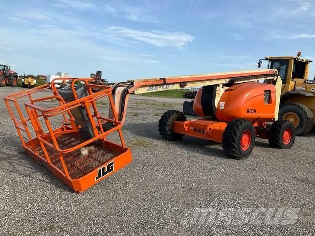 JLG 600A 曲臂高空工作平台