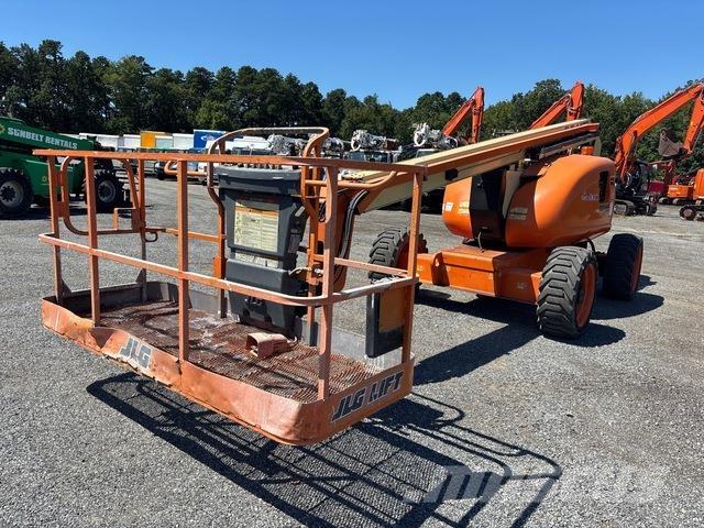 JLG 600A 曲臂高空工作平台