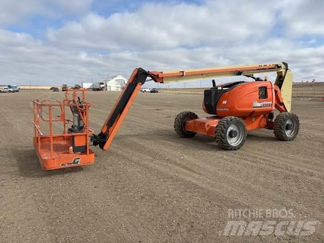 JLG 600AJ 曲臂高空工作平台