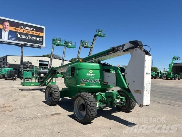 JLG 600AJ 曲臂高空工作平台