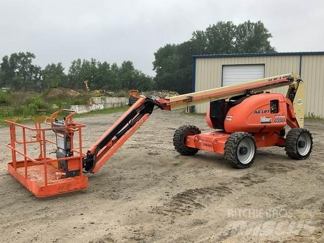 JLG 600AJ 曲臂高空工作平台