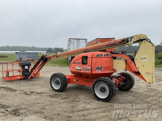 JLG 600AJ 曲臂高空工作平台