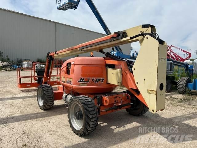 JLG 600AJ 曲臂高空工作平台
