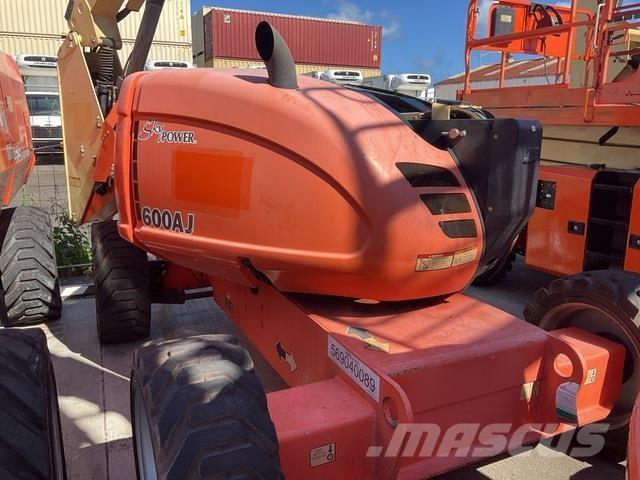 JLG 600AJ 曲臂高空工作平台