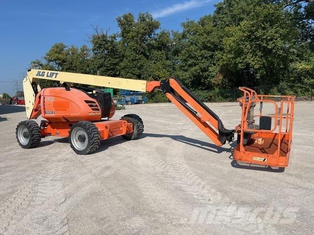JLG 600AJ 曲臂高空工作平台