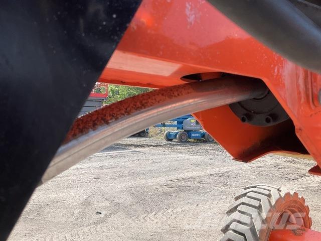 JLG 600AJ 曲臂高空工作平台