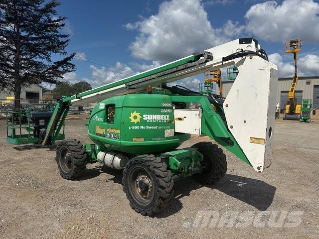 JLG 600AJN 曲臂高空工作平台