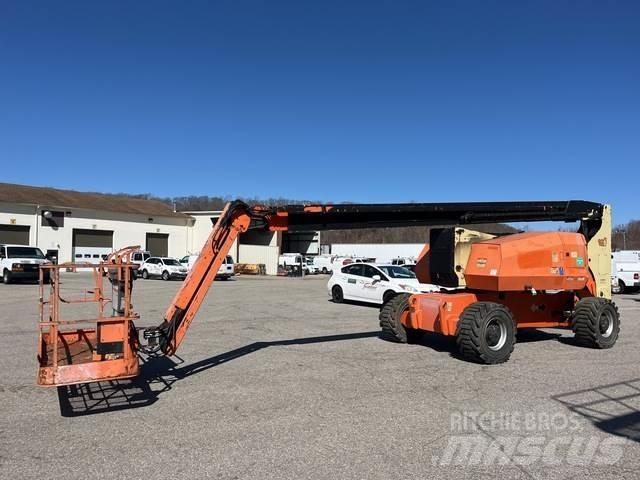 JLG 800 AJ 曲臂高空工作平台