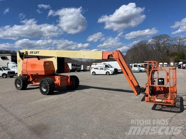 JLG 800 AJ 曲臂高空工作平台