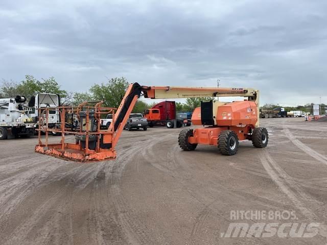 JLG 800 AJ 曲臂高空工作平台