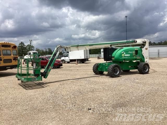 JLG 800 AJ 曲臂高空工作平台