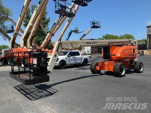 JLG 800A 曲臂高空工作平台